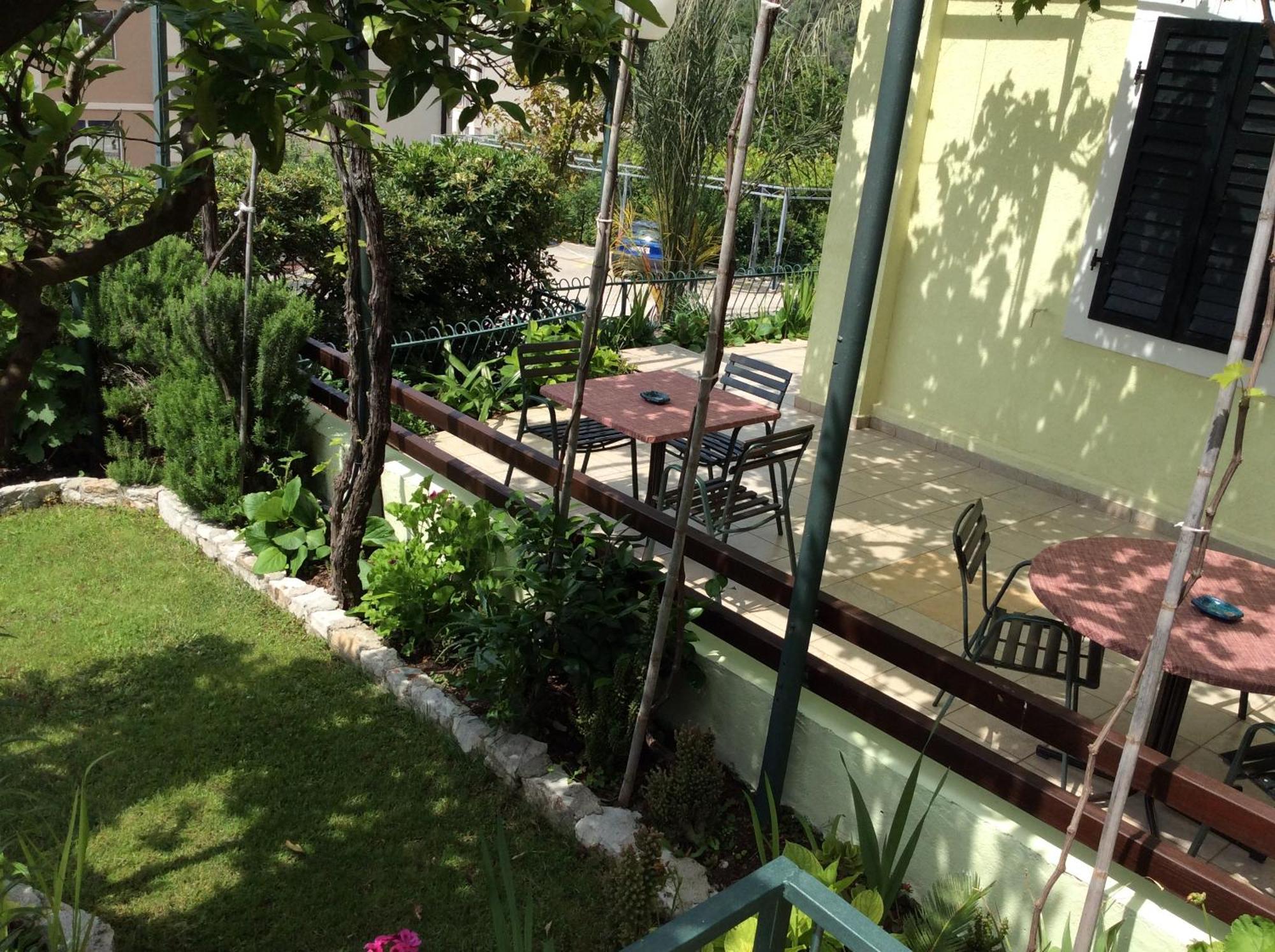 Apartments Simo Petrovac Luaran gambar