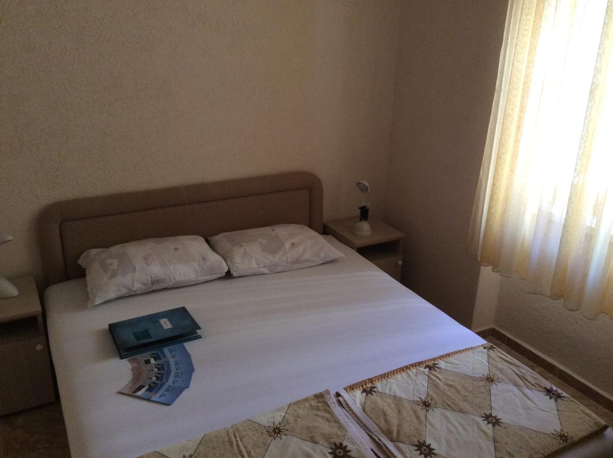 Apartments Simo Petrovac Luaran gambar